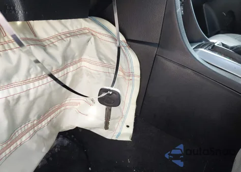 2016 Toyota Corolla Le из США, поврежденный, VIN 2T1BURHE3GC573542